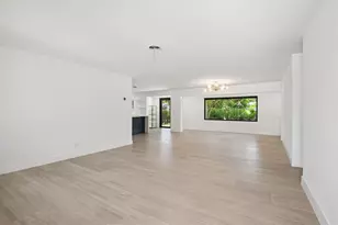 1789 NE 35th St, Oakland Park, FL 33334 - Photo 3