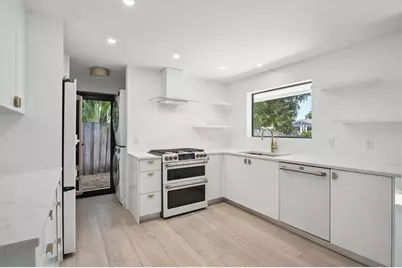 1789 NE 35th St, Oakland Park, FL 33334 - Photo 9