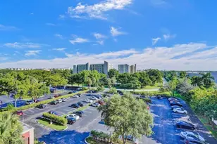 2200 S Cypress Bend Dr, Pompano Beach, FL 33069 - Photo 15