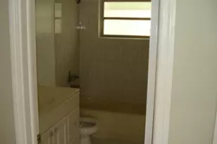 522 SW 72nd Ave, North Lauderdale, FL 33068 - Photo 5