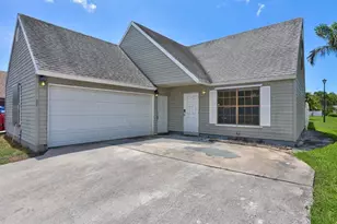 6052 Lace Wood Cir, Lake Worth, FL 33462 - Photo 1