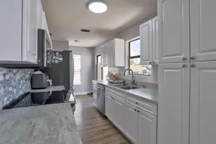 6052 Lace Wood Cir, Lake Worth, FL 33462 - Photo 5