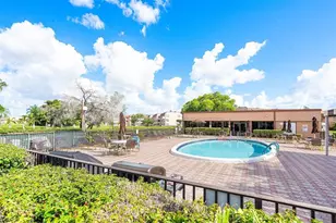 9681 Sunrise Lakes Blvd, Sunrise, FL 33322 - Photo 17