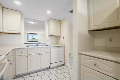 2707 NE 14th St Causeway, Unit #305, Pompano Beach, FL 33062 - Photo 9