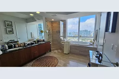 15901  Collins Ave, Unit #2104, Sunny Isles Beach, FL 33160 - Photo 5