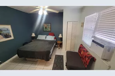 324  Indiana St, Hollywood, FL 33019 - Photo 7