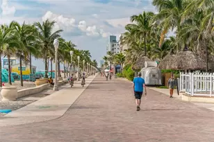 324 Indiana St, Hollywood, FL 33019 - Photo 21