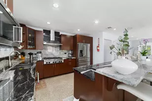 2910 Johnson St, Hollywood, FL 33020 - Photo 5