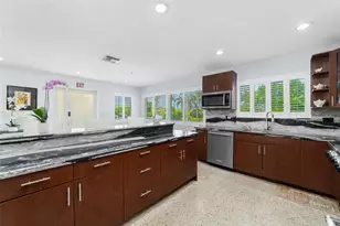 2910 Johnson St, Hollywood, FL 33020 - Photo 7