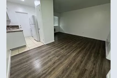 7720  Abbott Av, Unit #11, Miami Beach, FL 33141 - Photo 5