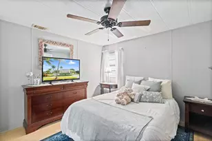 202 NW 52nd St, Deerfield Beach, FL 33064 - Photo 13