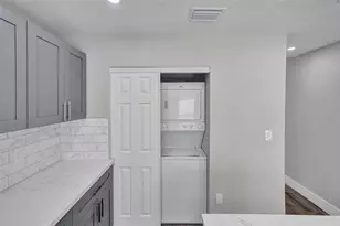 2614 W 65th St, Hialeah, FL 33016 - Photo 13