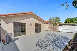 2614 W 65th St, Hialeah, FL 33016 - Photo 33