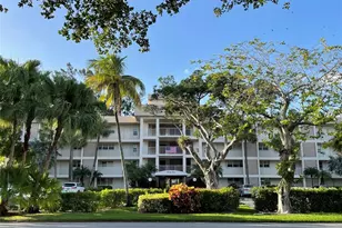 3051 S Palm Aire Dr, Pompano Beach, FL 33069 - Photo 1