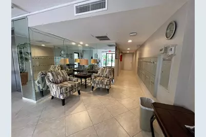 3051 S Palm Aire Dr, Unit #204, Pompano Beach, FL 33069 - Photo 11