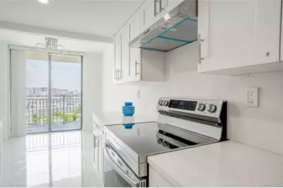 210 174  Street, Unit #1810, Sunny Isles Beach, FL 33160 - Photo 9