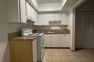 890 NW 39th St, Oakland Park, FL 33309 - Photo 3