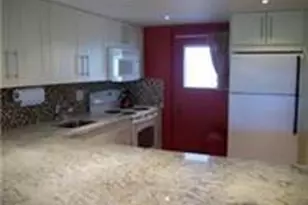 2311 S Cypress Bend Dr, Pompano Beach, FL 33069 - Photo 5