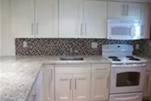 2311 S Cypress Bend Dr, Pompano Beach, FL 33069 - Photo 7