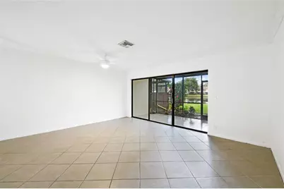 3755  Carambola Cir N, Unit #3755, Coconut Creek, FL 33066 - Photo 9