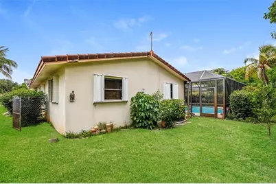 11275 NW 37th Ct, Coral Springs, FL 33065 - Photo 9