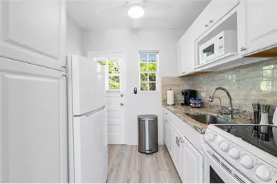 3015  Seville St, Unit #7, Fort Lauderdale, FL 33304 - Photo 11