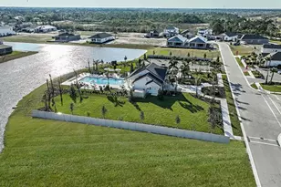 924 SE Seasons Ln, Port Saint Lucie, FL 34984 - Photo 39