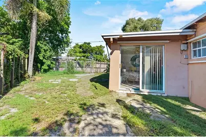 2481 NE 15th Ave, Pompano Beach, FL 33064 - Photo 23