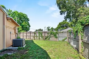 2481 NE 15th Ave, Pompano Beach, FL 33064 - Photo 21