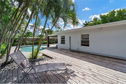 1949  Windward Dr, Lauderdale by the Sea, FL 33062 - Photo 17