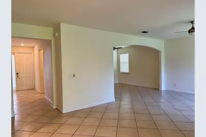 4386  Buena Tara Dr, West Palm Beach, FL 33413 - Photo 11