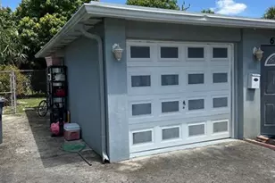 627 W Ilex Dr, West Palm Beach, FL 33403 - Photo 3