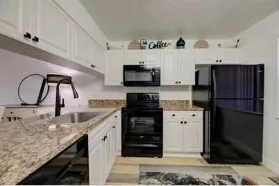 4502  Martinique Way, Unit #E1, Coconut Creek, FL 33066 - Photo 13