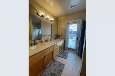 8581 SW 27th Pl, Davie, FL 33328 - Photo 9