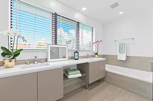 722 NE 15th Ave, Fort Lauderdale, FL 33304 - Photo 9