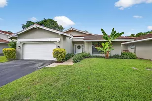 2754 Deer Creek Kelly Brooke Ln, Deerfield Beach, FL 33442 - Photo 3