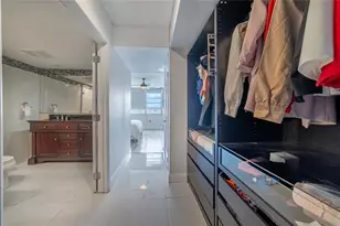 1660 NE 191st St Unit, Miami, FL 33179 - Photo 17