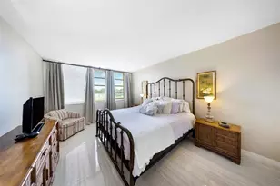 800 Cypress Grove Dr, Pompano Beach, FL 33069 - Photo 9