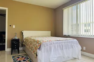 5985 Del Lago Cir, Sunrise, FL 33313 - Photo 13