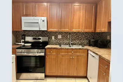 5985  Del Lago Cir, Unit #223, Sunrise, FL 33313 - Photo 3