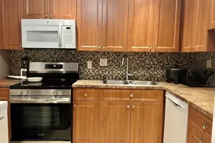 5985 Del Lago Cir, Sunrise, FL 33313 - Photo 3