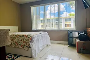 5985 Del Lago Cir, Sunrise, FL 33313 - Photo 15