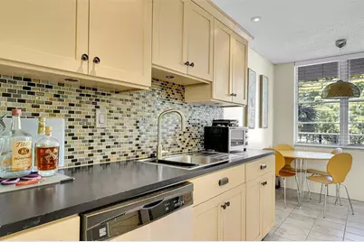 4898 NW 29th Ct, Unit #304, Lauderdale Lakes, FL 33313 - Photo 15