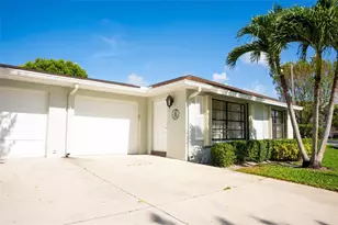 9870 Pecan Tree Dr, Boynton Beach, FL 33436 - Photo 5