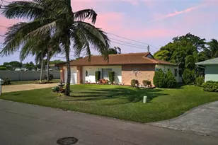 6901 NW 95th Terrace, Tamarac, FL 33321 - Photo 3