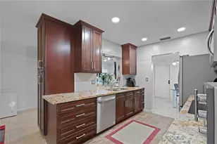 6901 NW 95th Terrace, Tamarac, FL 33321 - Photo 11