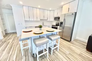 279 Oakridge P Unit, Deerfield Beach, FL 33442 - Photo 5