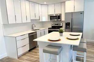 279 Oakridge P Unit, Deerfield Beach, FL 33442 - Photo 3