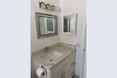 770 NE 38th St, Unit #F, Oakland Park, FL 33334 - Photo 5