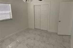 770 NE 38th St, Oakland Park, FL 33334 - Photo 19